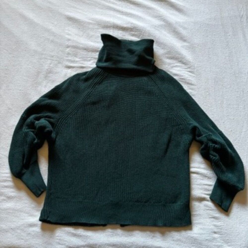 Cabi Dark Forest Green Chunky Knit Turtleneck Sweater S Slit Hem